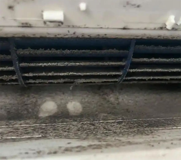 宁波空调吹的风有股烧焦味是怎么回事